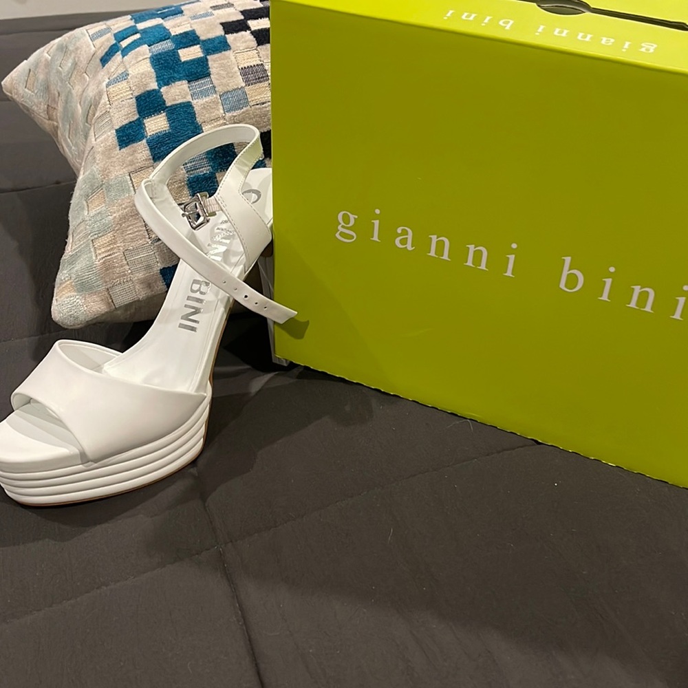 Brand new Gianni Binni Shoes